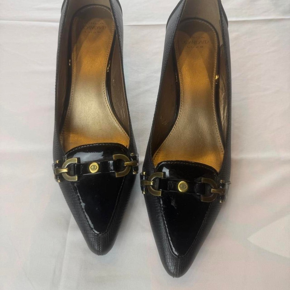 Circa Joan & David Luxe Black Pointed Toe Kitten Heel Pumps Gold Horsebit